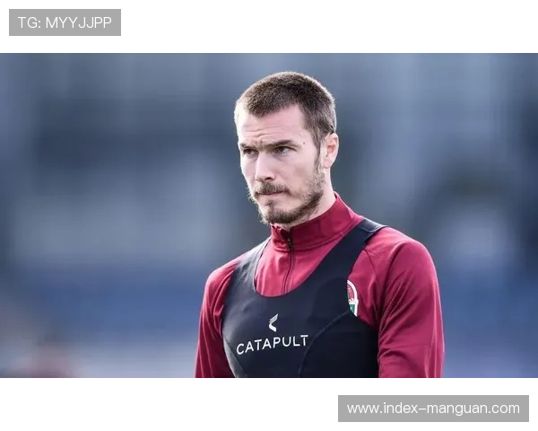 朗斯主力后卫格雷迪特胫腓骨骨折长期缺阵 朗斯主力后卫格雷迪特胫腓骨骨折长期缺阵