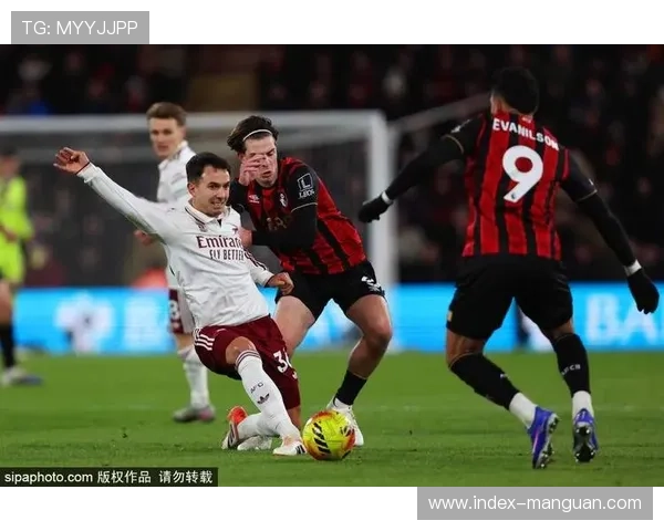 津琴科租借加盟阿贾克斯，阿森纳削减左后卫阵容